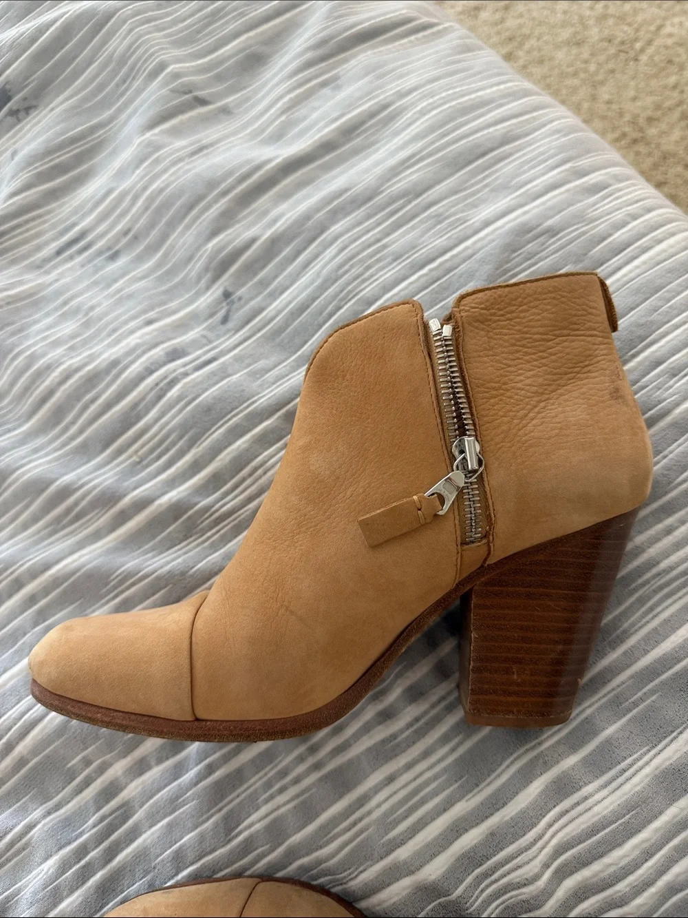 Rag and Bone Women’s Tan Suede Ankle Booties with Side Zipper